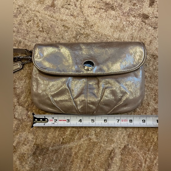 Coach Wristlet with snap - Picture 12 of 14